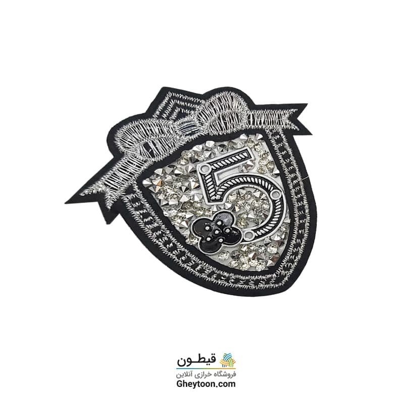 تکه دوزی مارک نقره ای